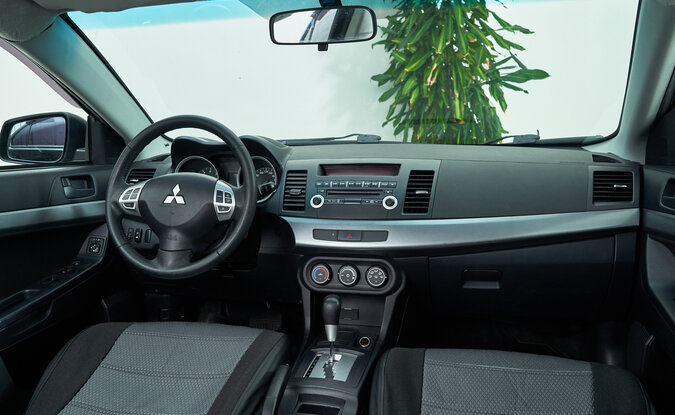 Mitsubishi Lancer