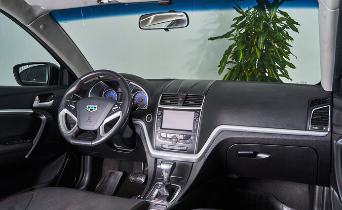 Geely Emgrand EC7