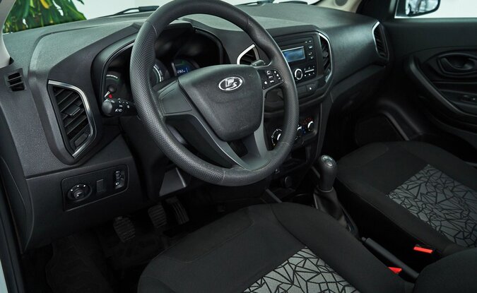 Lada XRAY